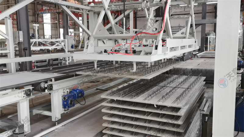 免拆底模鋼筋桁架樓承板設備