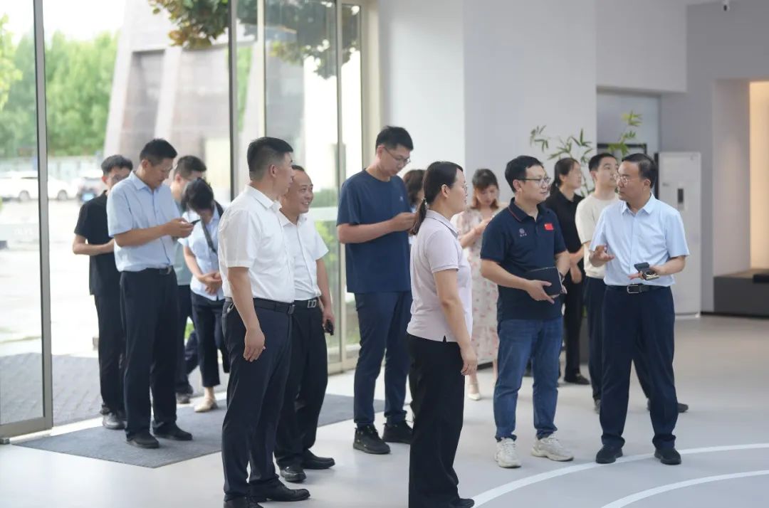 綠色建材產(chǎn)業(yè)鏈融鏈固鏈再發(fā)力！哈工大王代玉教授一行蒞臨天意機(jī)械、卓越精