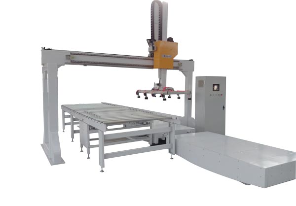 對(duì)中輸送機(jī)+電臺(tái)車(chē)+龍門(mén)式自動(dòng)上下料