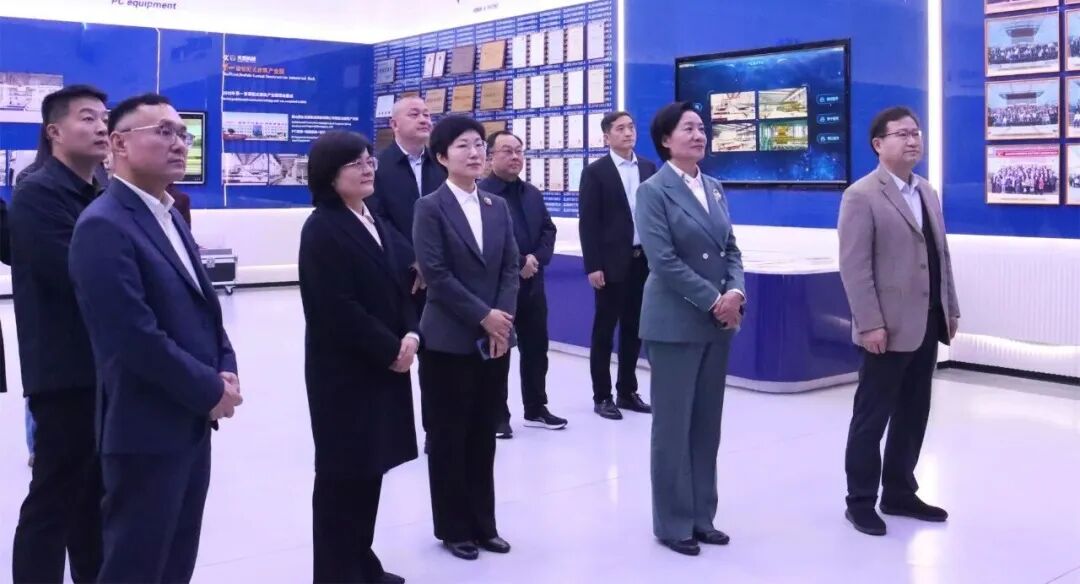 任城區(qū)政協(xié)黨組書記、主席李翠玲一行 蒞臨天意機械調研指導